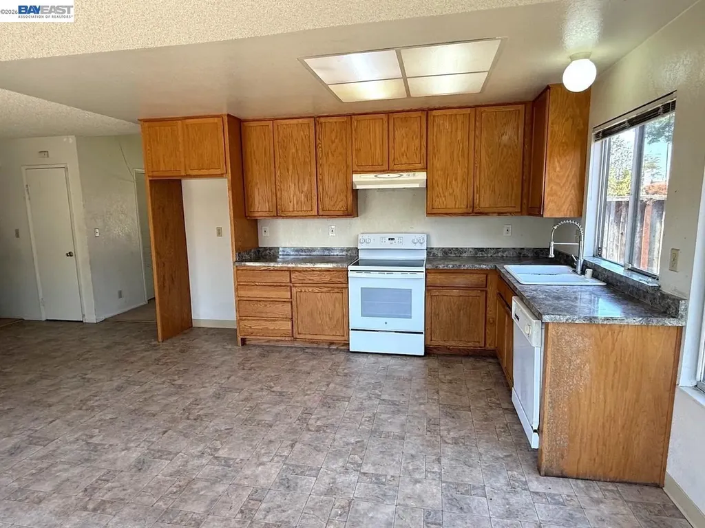 33457 Caliban Drive Fremont CA 94555