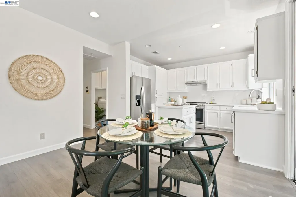 1895 Travertine Way Union City CA 94587