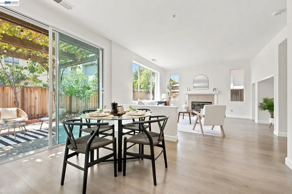 1895 Travertine Way Union City CA 94587