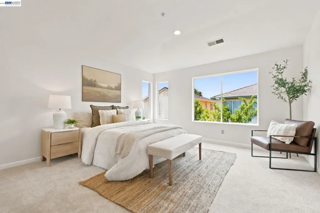 1895 Travertine Way Union City CA 94587