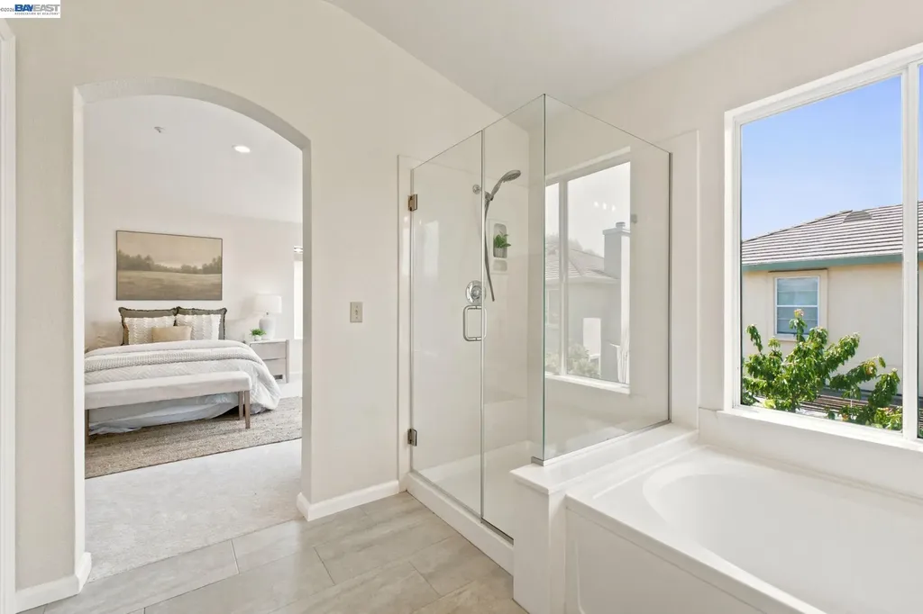1895 Travertine Way Union City CA 94587