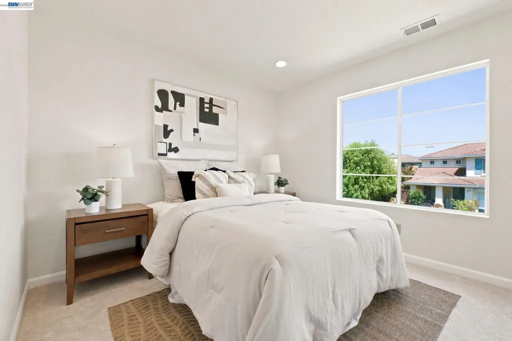 1895 Travertine Way Union City CA 94587