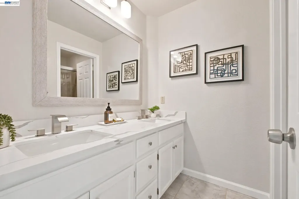 1895 Travertine Way Union City CA 94587