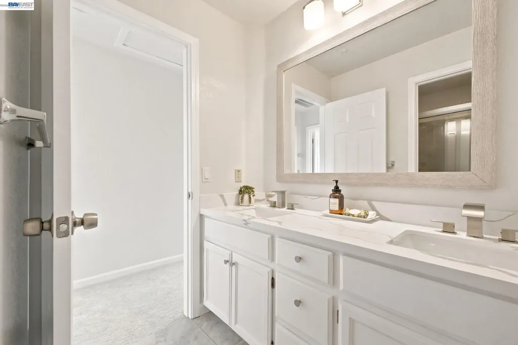 1895 Travertine Way Union City CA 94587