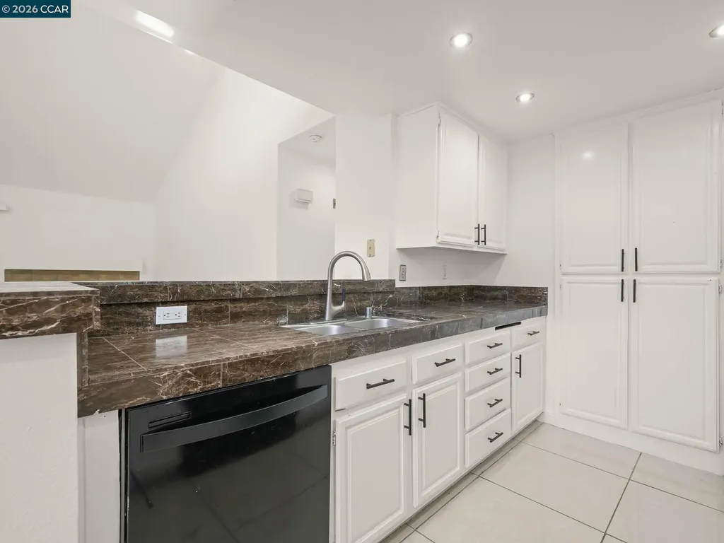 6204 Buena Vista Drive Newark CA 94560