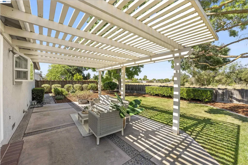 1596 Heather Lane Livermore CA 94551