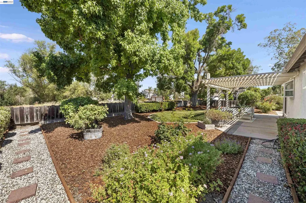 1596 Heather Lane Livermore CA 94551