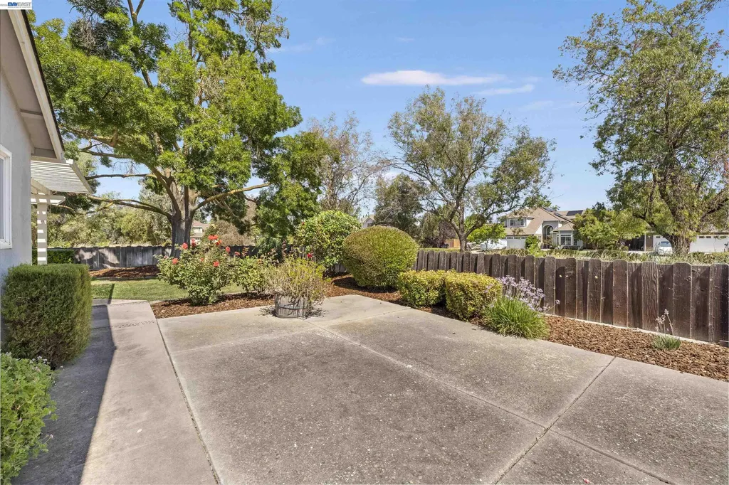 1596 Heather Lane Livermore CA 94551