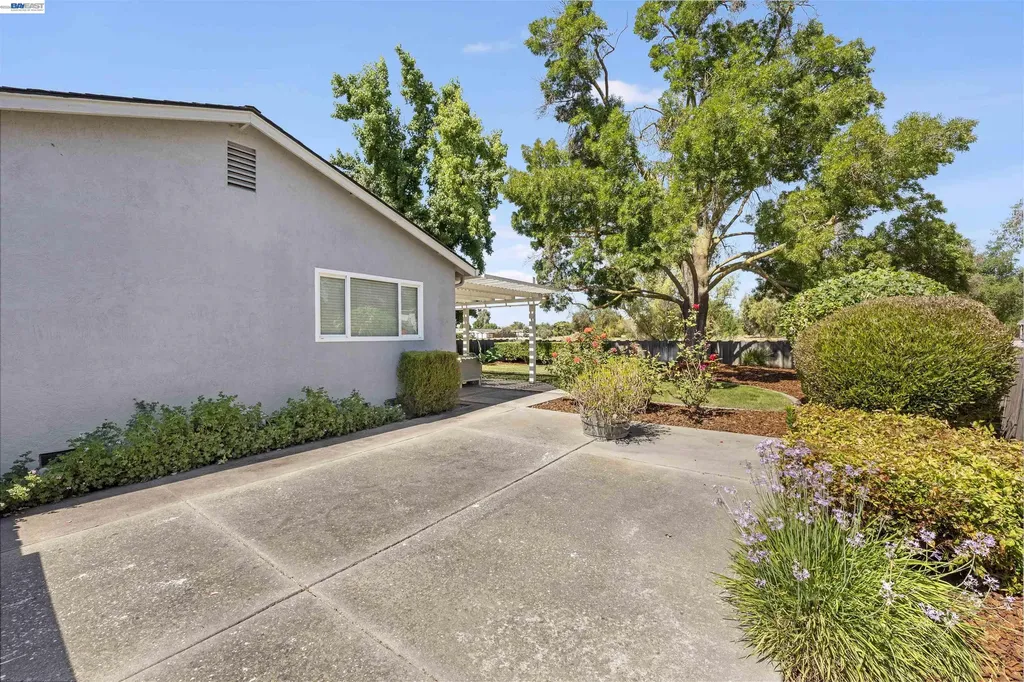 1596 Heather Lane Livermore CA 94551