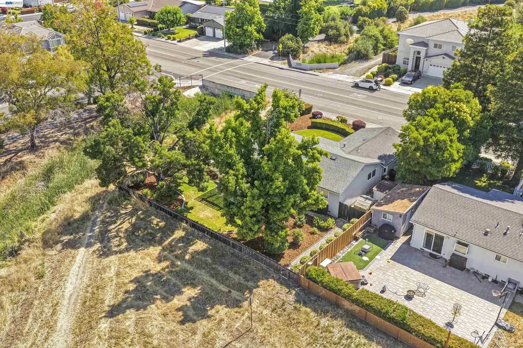 1596 Heather Lane Livermore CA 94551