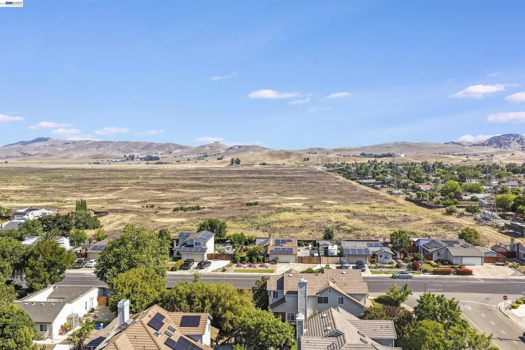 1596 Heather Lane Livermore CA 94551