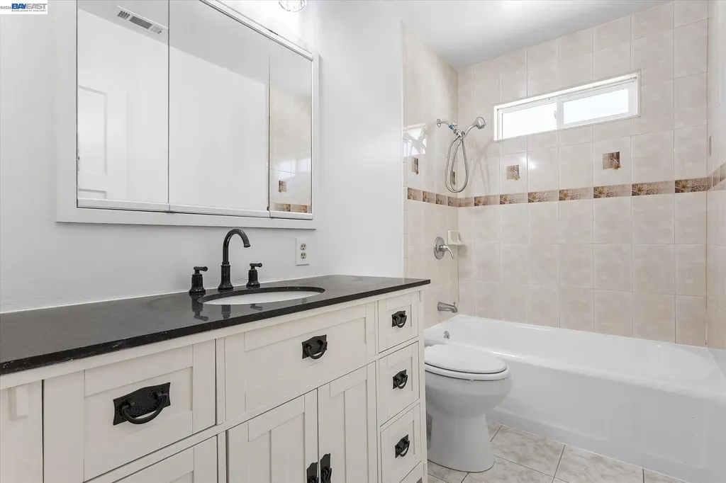 17265 Via Primero San Lorenzo CA 94580