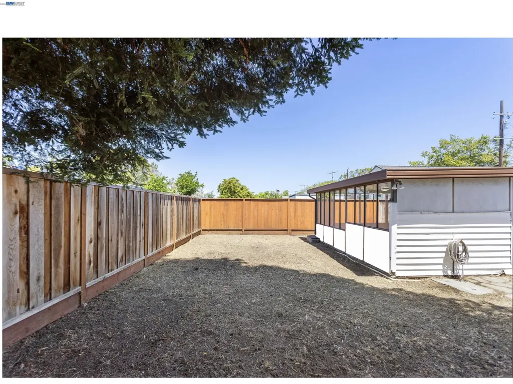 17265 Via Primero San Lorenzo CA 94580