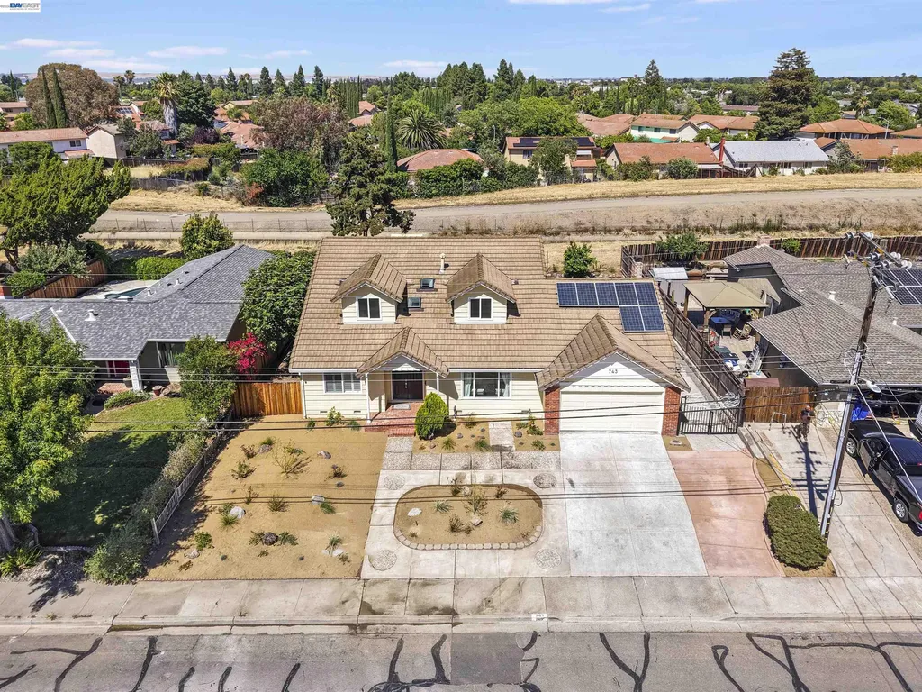 743 Ventura Drive Pittsburg CA 94565