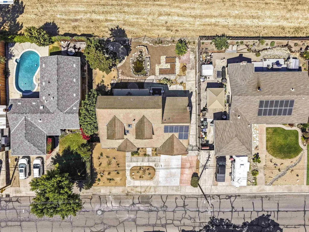 743 Ventura Drive Pittsburg CA 94565