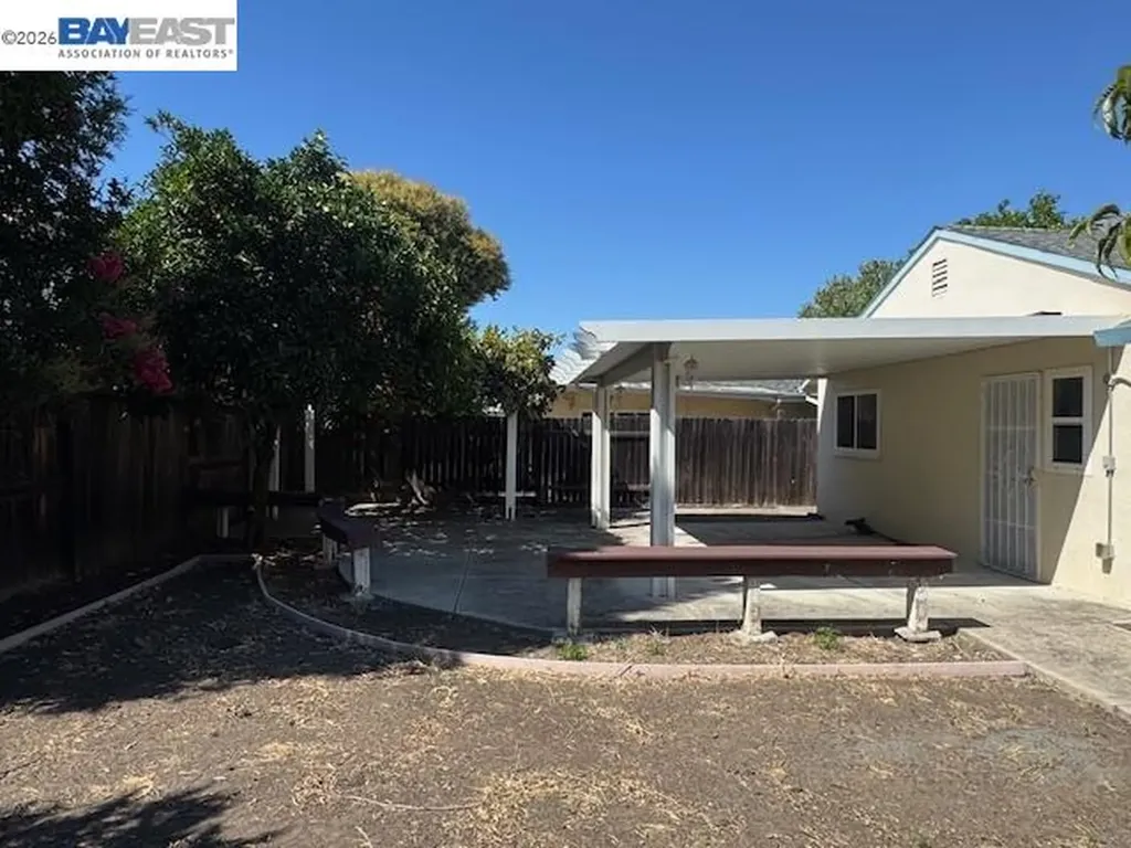 72 Andrew Avenue Pittsburg CA 94565