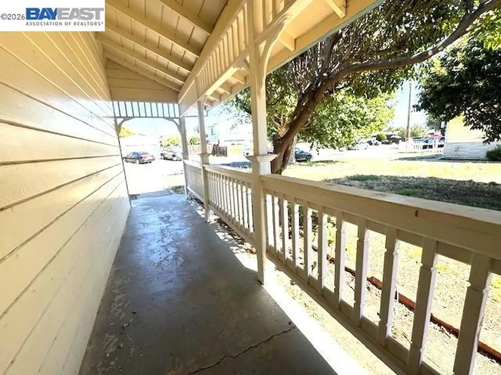 72 Andrew Avenue Pittsburg CA 94565