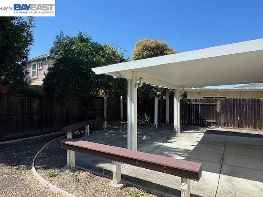 72 Andrew Avenue Pittsburg CA 94565