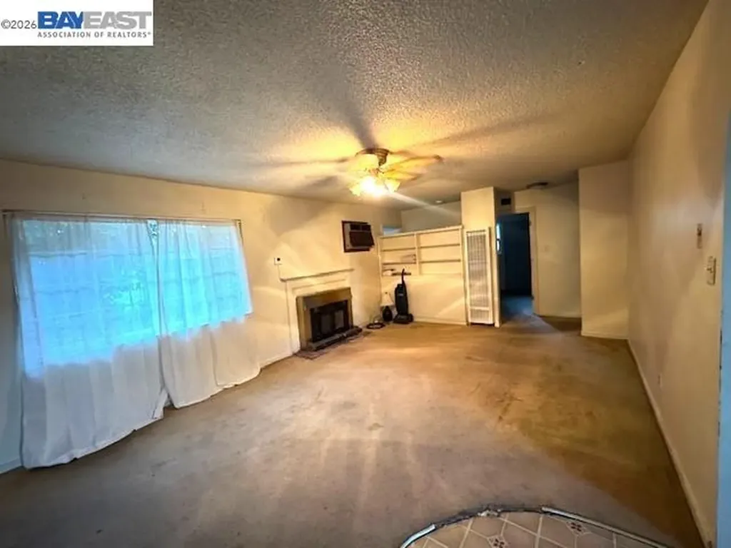 72 Andrew Avenue Pittsburg CA 94565