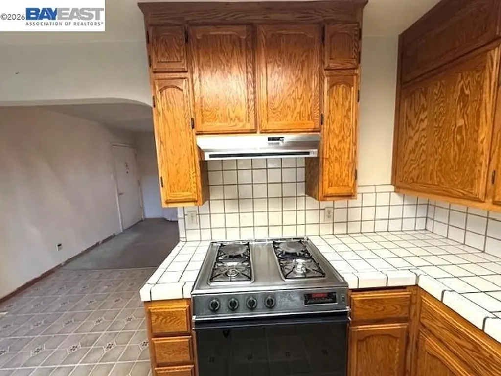 72 Andrew Avenue Pittsburg CA 94565
