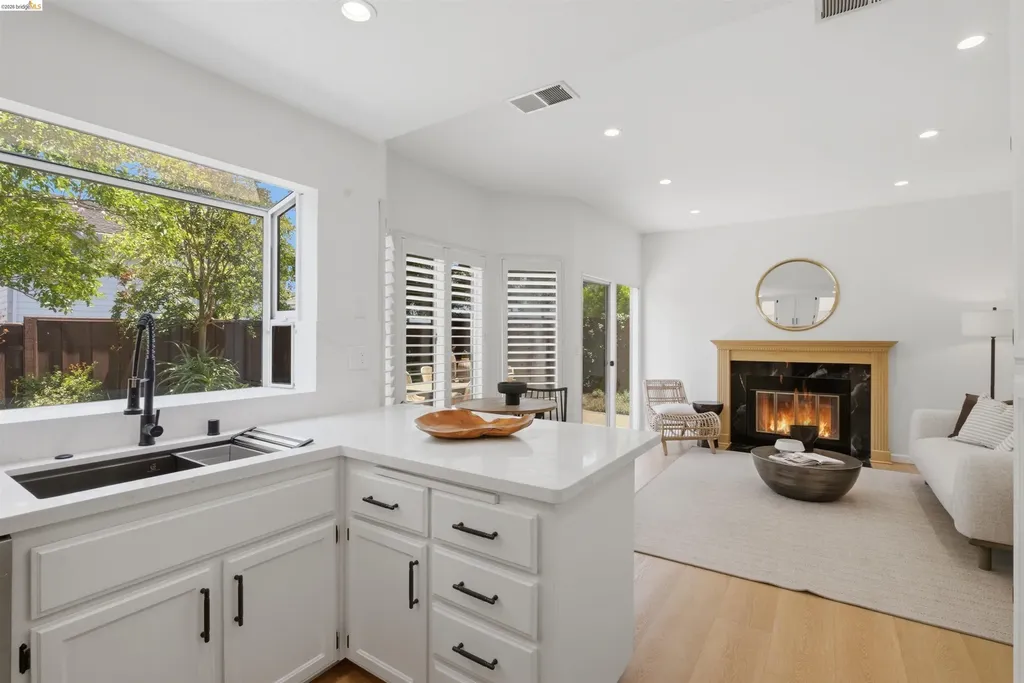 18911 Sydney Circle Castro Valley CA 94546