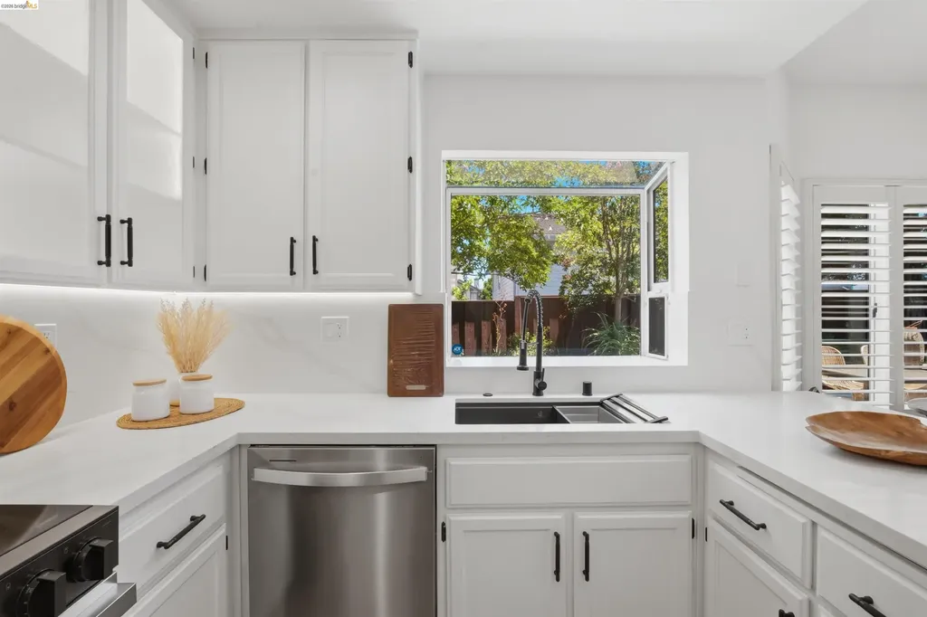 18911 Sydney Circle Castro Valley CA 94546