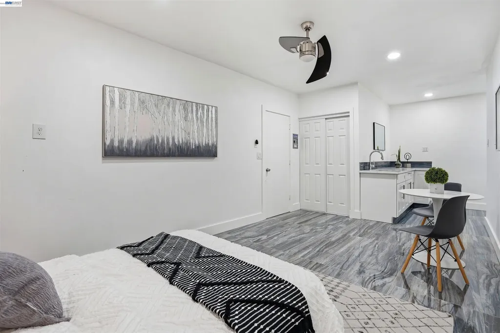 3910 Oak Hill Road Oakland CA 94605