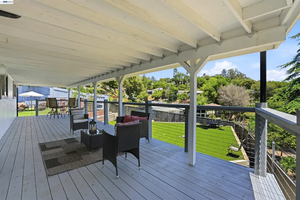 3910 Oak Hill Road Oakland CA 94605