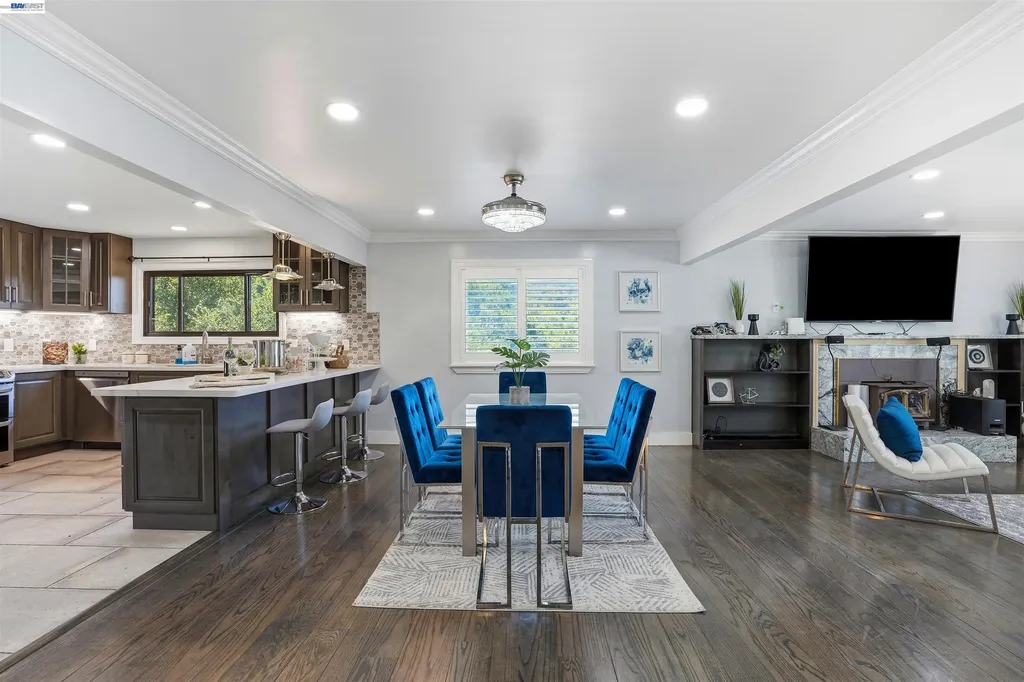 3910 Oak Hill Road Oakland CA 94605