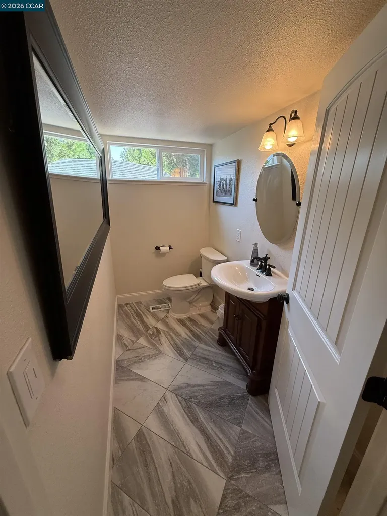 11 Mt Lee Place Clayton CA 94517