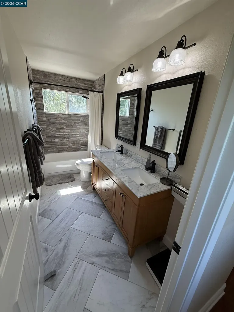 11 Mt Lee Place Clayton CA 94517