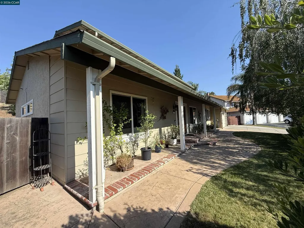11 Mt Lee Place Clayton CA 94517