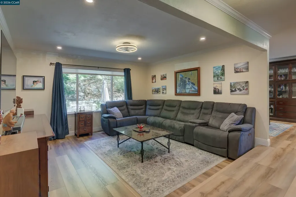 11 Mt Lee Place Clayton CA 94517