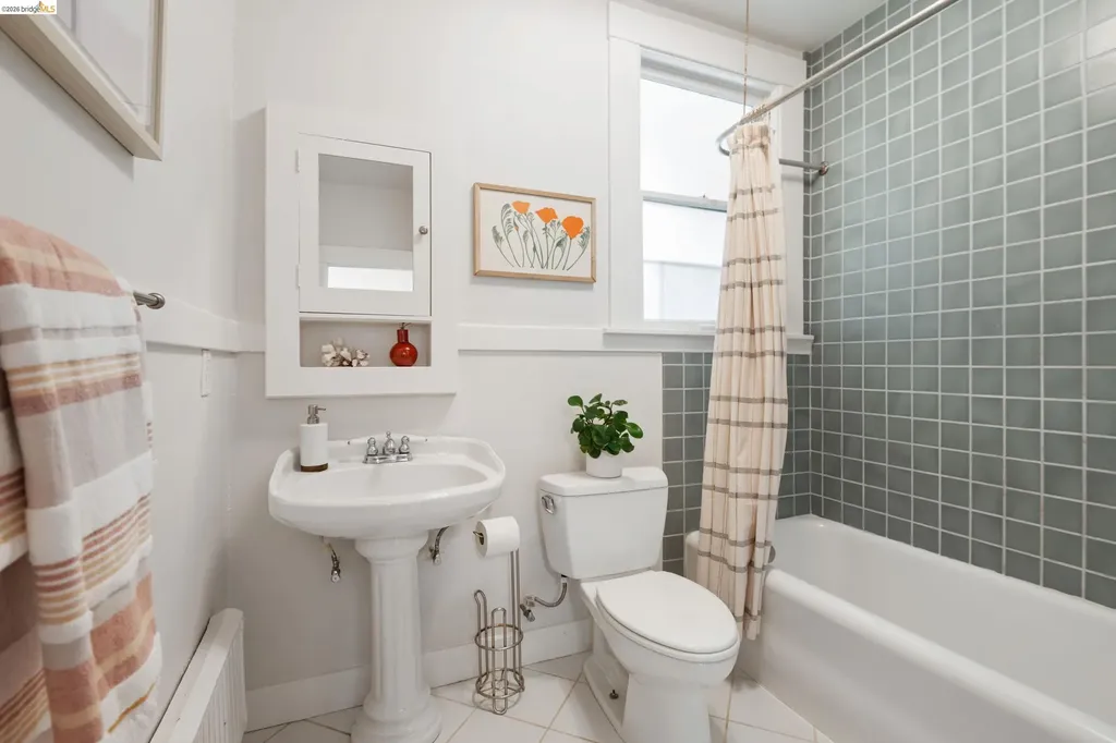 2525 Ashby Avenue Berkeley CA 94705