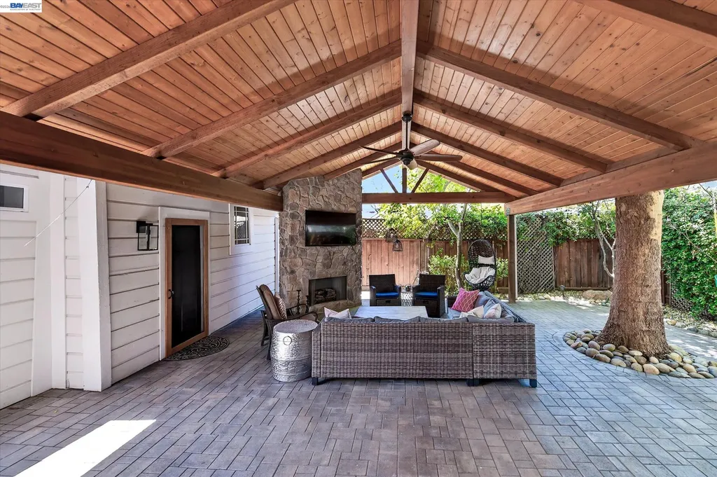 4687 Second Street Pleasanton CA 94566