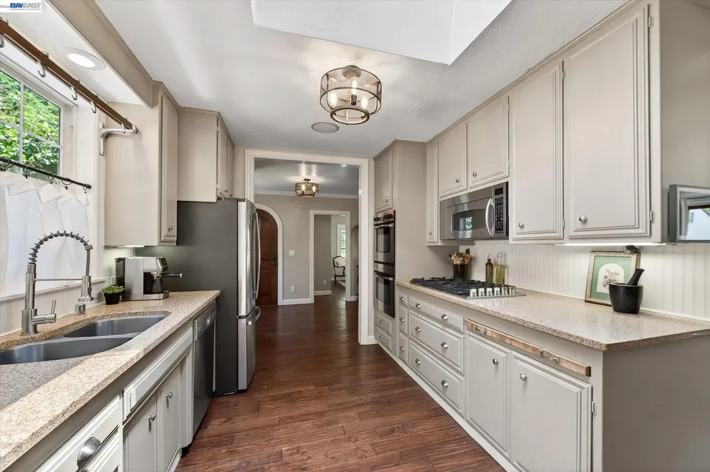 4687 Second Street Pleasanton CA 94566