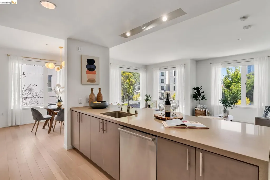 51 Innes Court San Francisco CA 94124