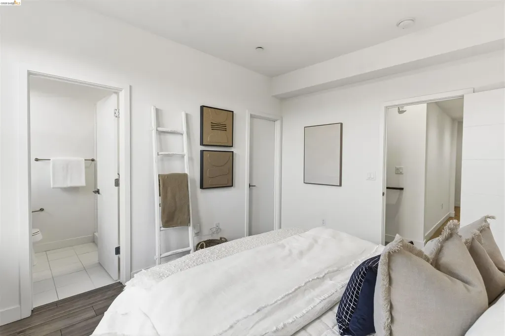 1355 Pullman Way Oakland CA 94607