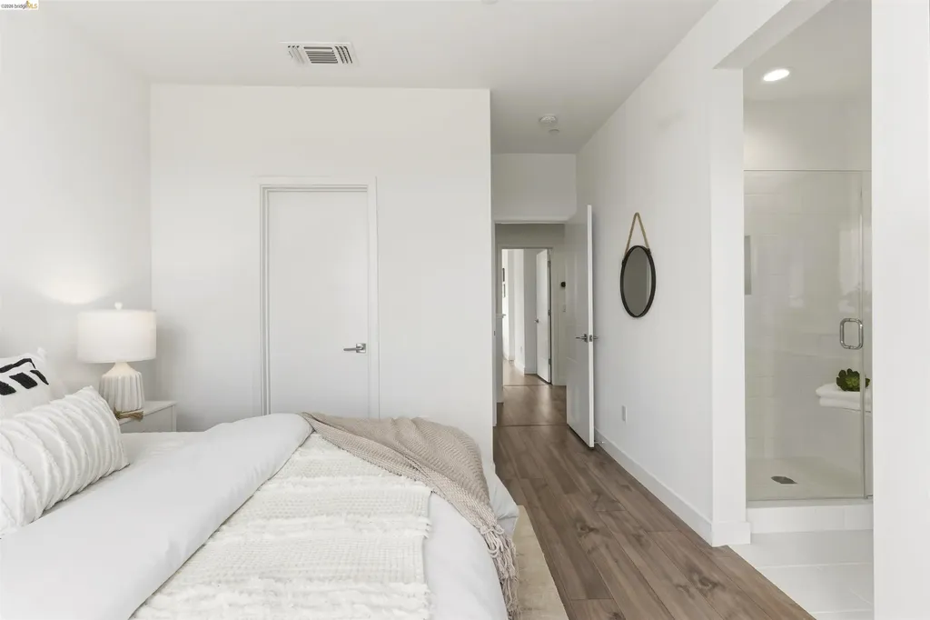 1355 Pullman Way Oakland CA 94607