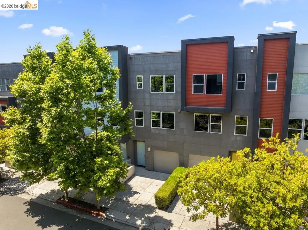 1355 Pullman Way Oakland CA 94607