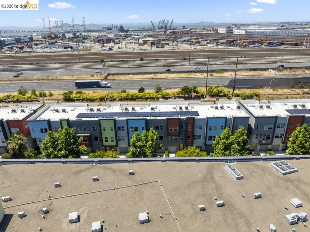 1355 Pullman Way Oakland CA 94607