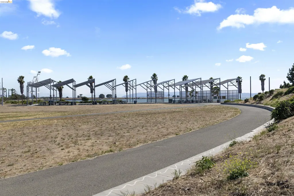 1355 Pullman Way Oakland CA 94607
