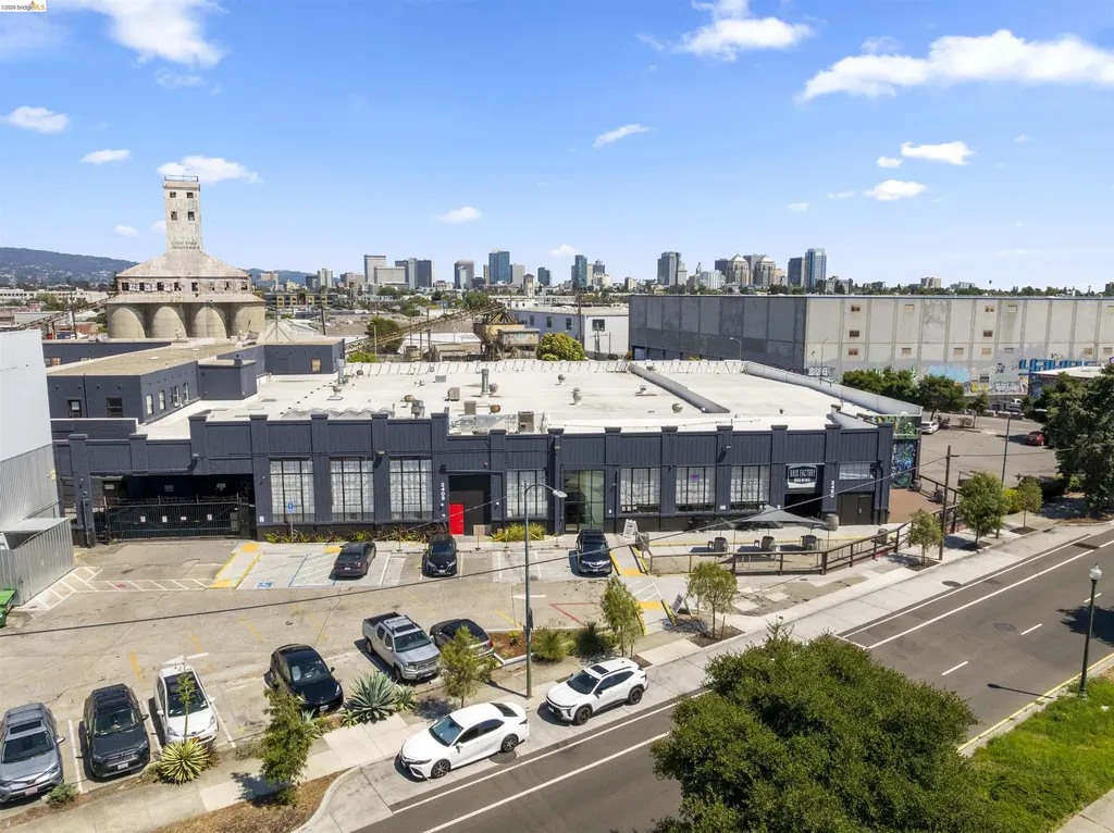 1355 Pullman Way Oakland CA 94607