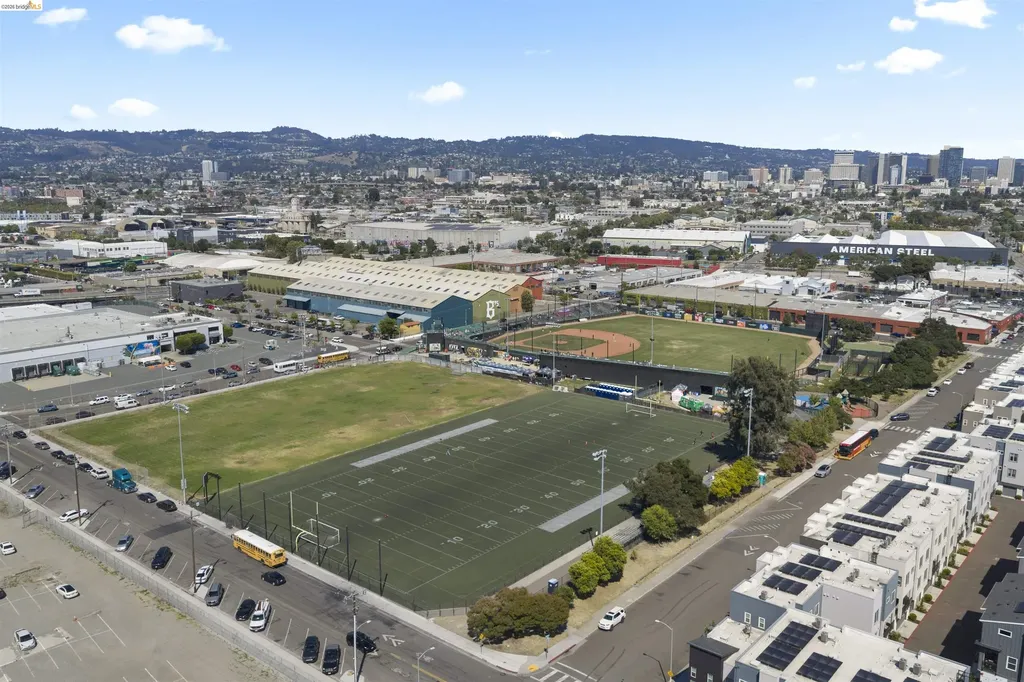 1355 Pullman Way Oakland CA 94607