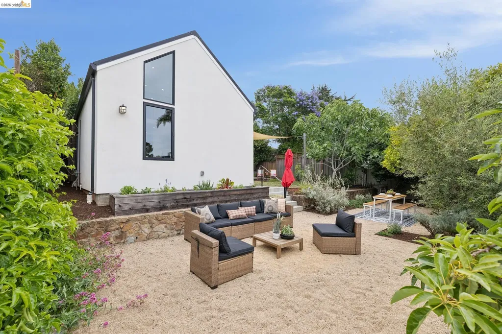4446 Davenport Avenue Oakland CA 94619