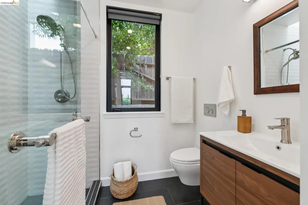 4446 Davenport Avenue Oakland CA 94619