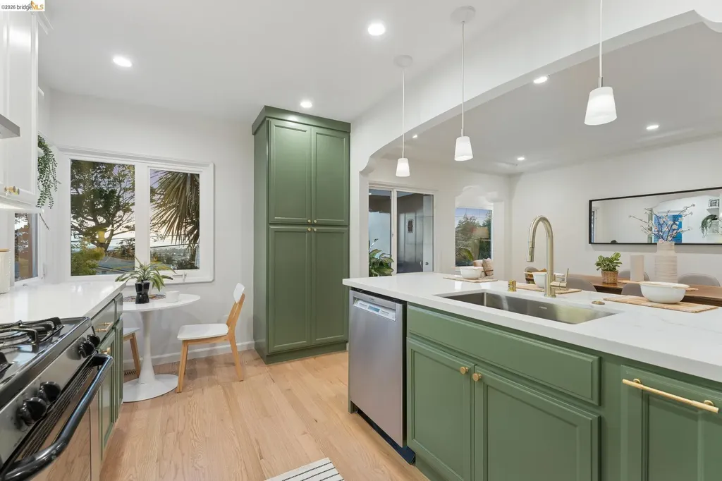 4446 Davenport Avenue Oakland CA 94619