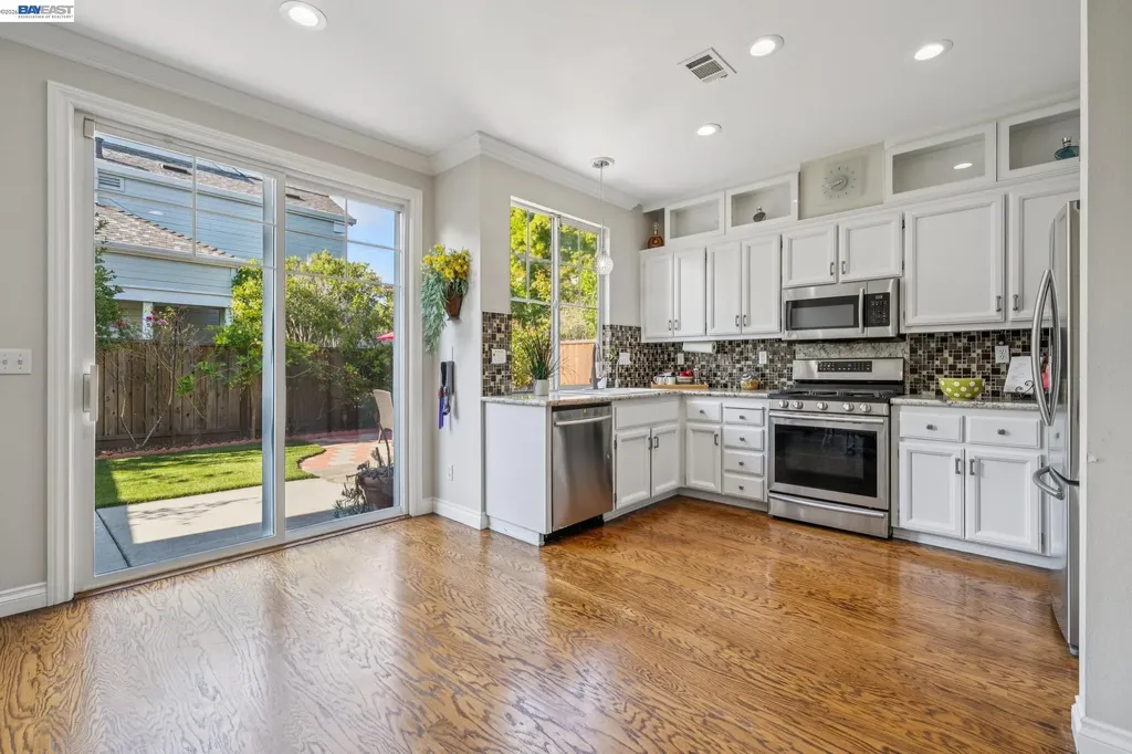 35 Britt Court Alameda CA 94502