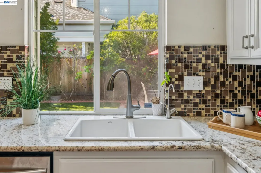 35 Britt Court Alameda CA 94502