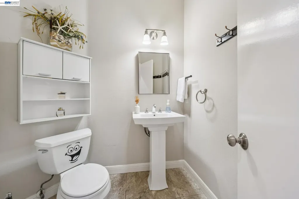 35 Britt Court Alameda CA 94502